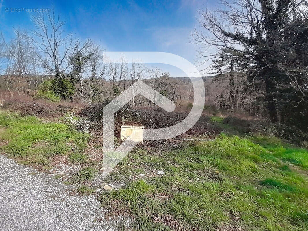 Terrain à BOISSEZON