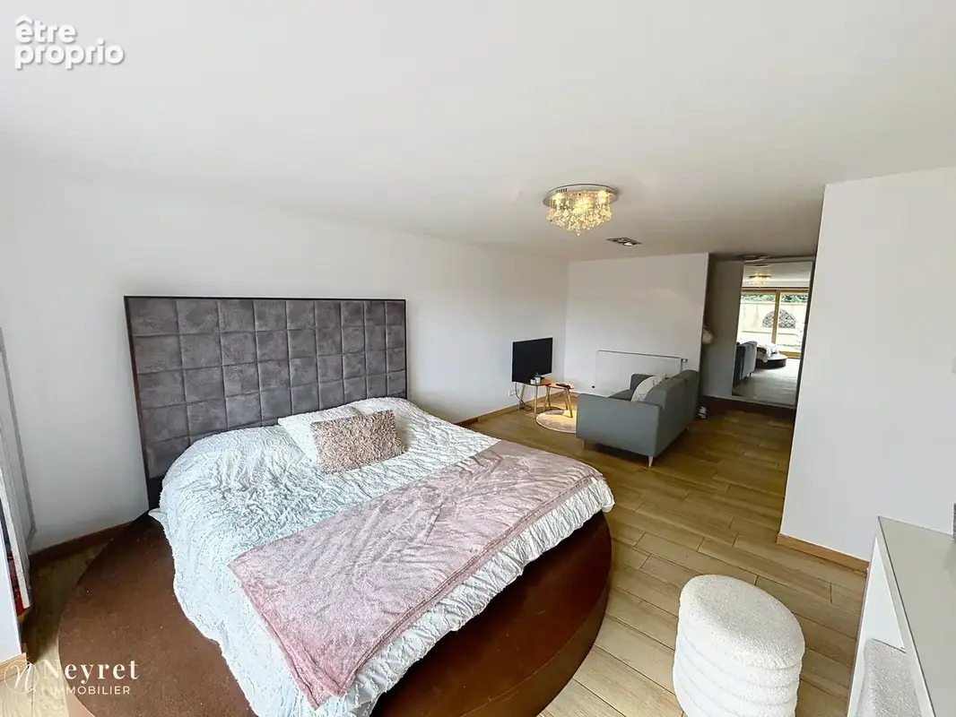 Saint Joseph Maison individuelle de 147m2 implantée sur 800m2 de terrain avec piscine - photo 9