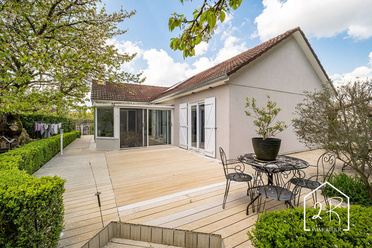 Maison à SAINT-PRIEST