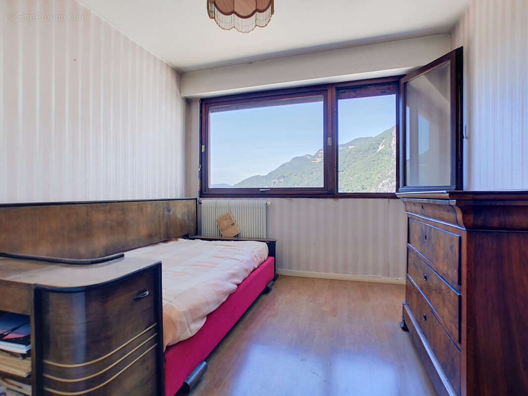 Appartement à SAINT-EGREVE