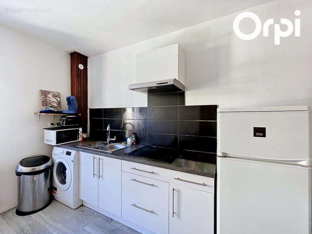Appartement à ETREMBIERES