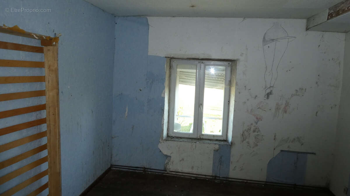 Maison à BUSSIERE-GALANT