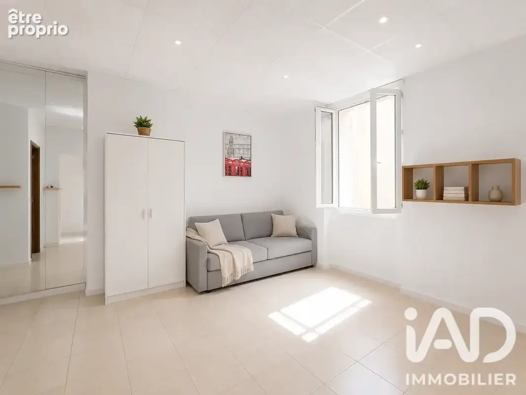 Photo 1 - Appartement à MARSEILLE-6E