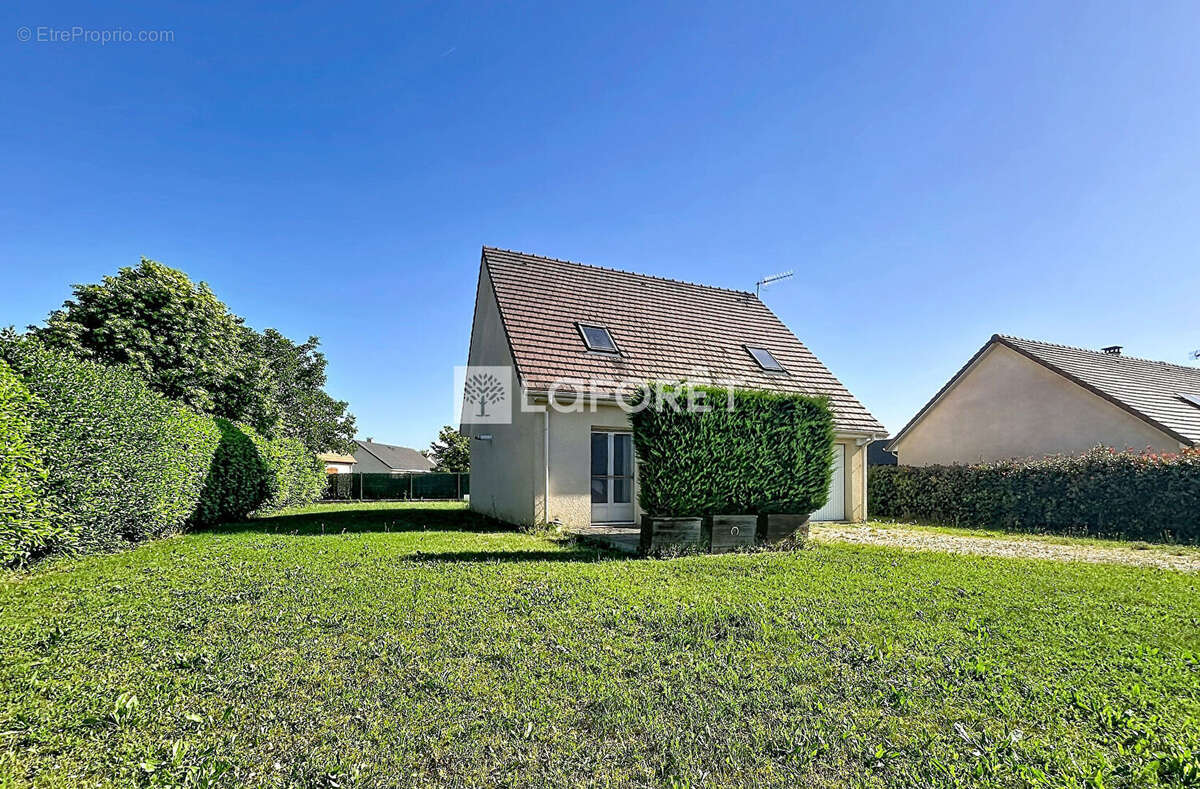 Maison à AUBEVOYE