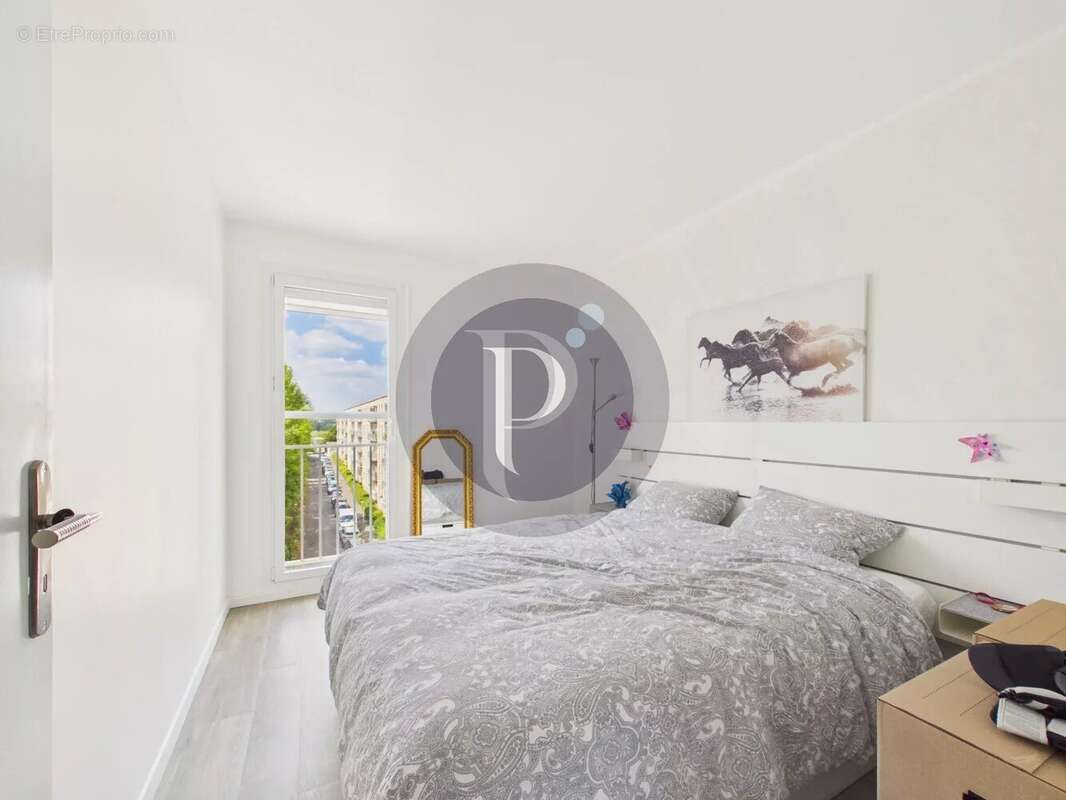 Appartement à FRESNES
