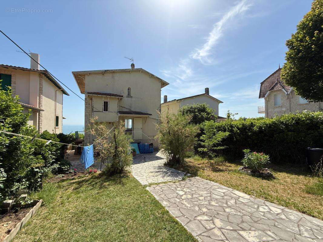 Maison à SAINT-PALAIS-SUR-MER