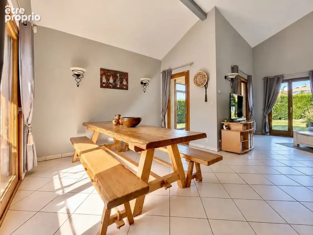 Contamine-sur-Arve (74) – Maison familiale de 159 m² avec jardin de 1 100 m² - photo 9