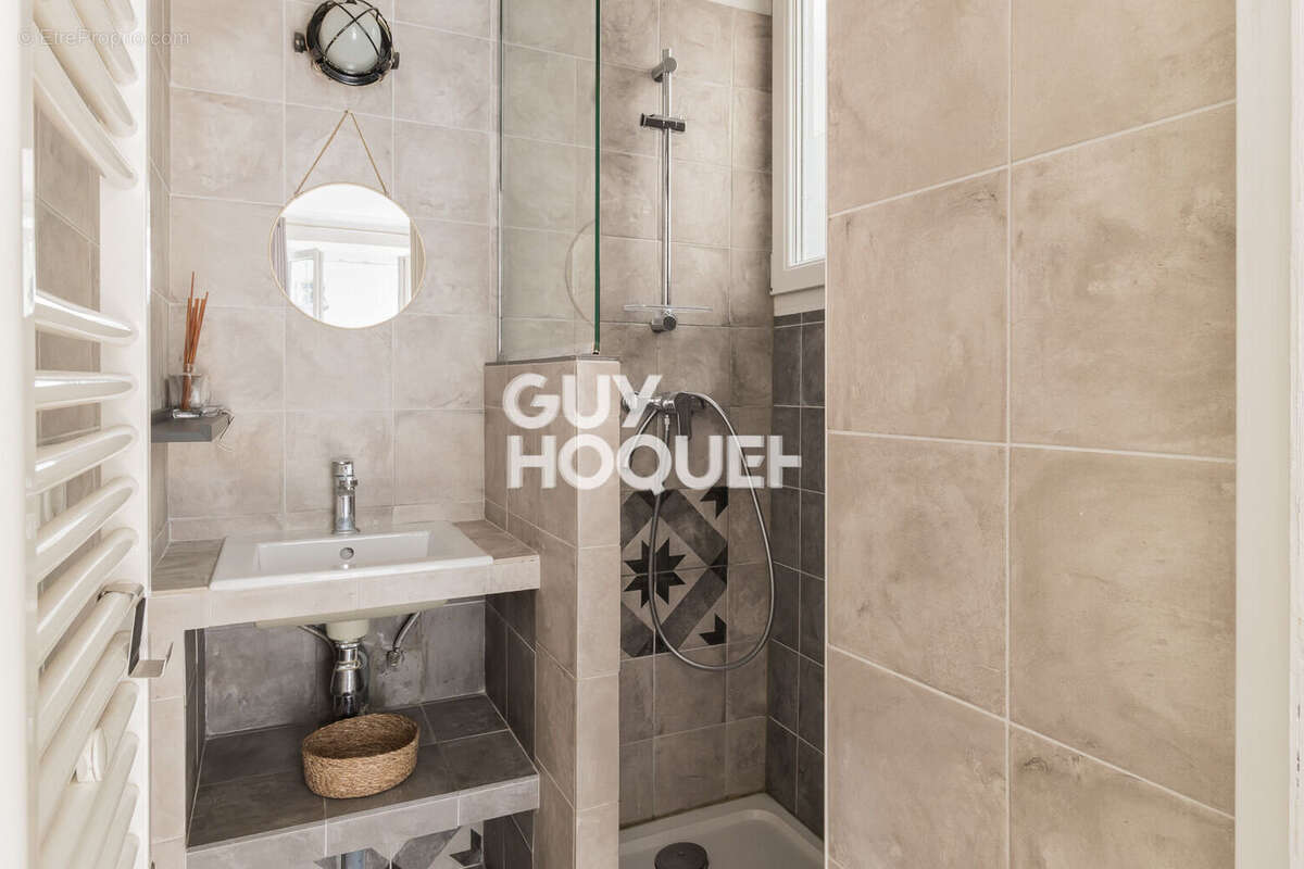 Appartement à PARIS-18E