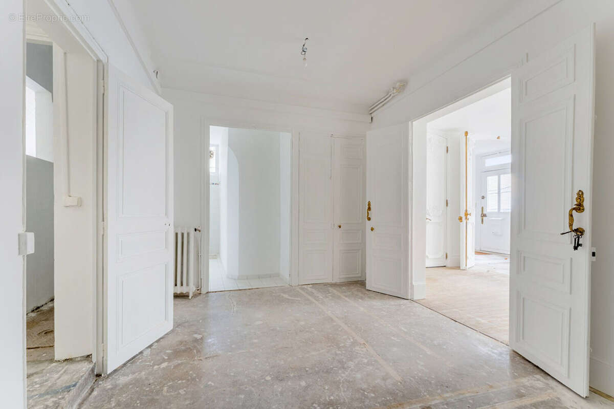 Maison à CHARENTON-LE-PONT