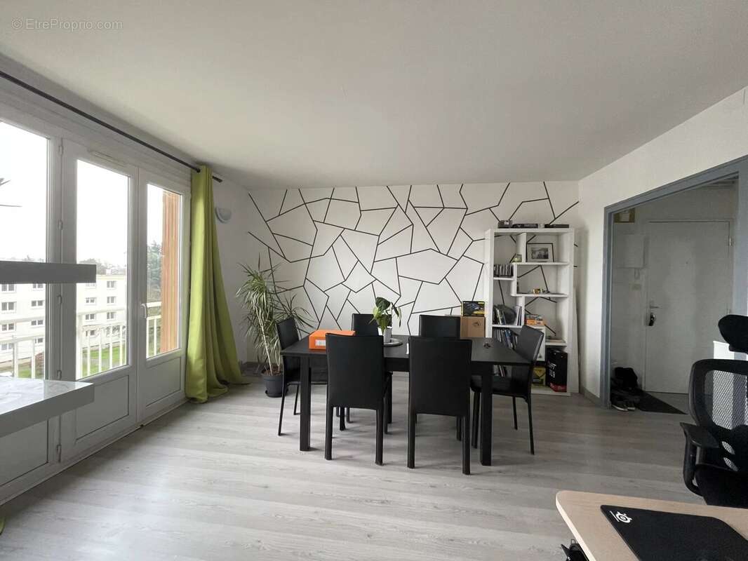 Appartement à SAINT-SEBASTIEN-SUR-LOIRE