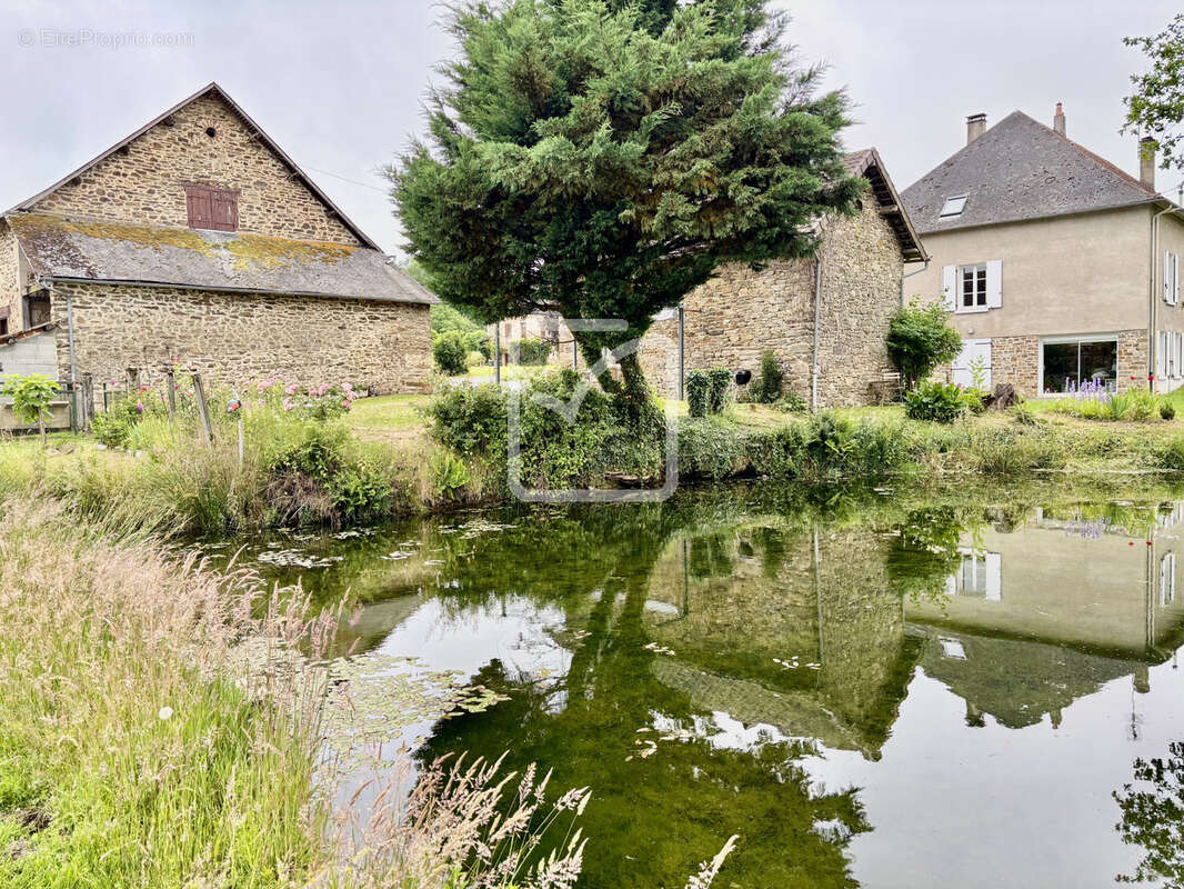 Maison à ARNAC-POMPADOUR