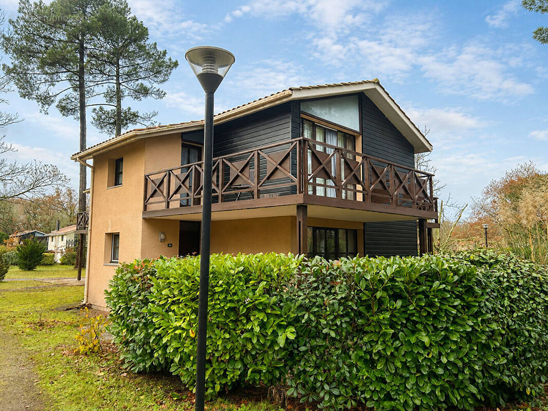 Maison à SALLES