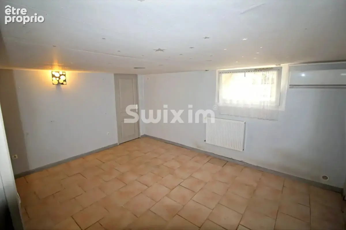 Grande maison familiale de 254 m² à Chaussin - photo 9