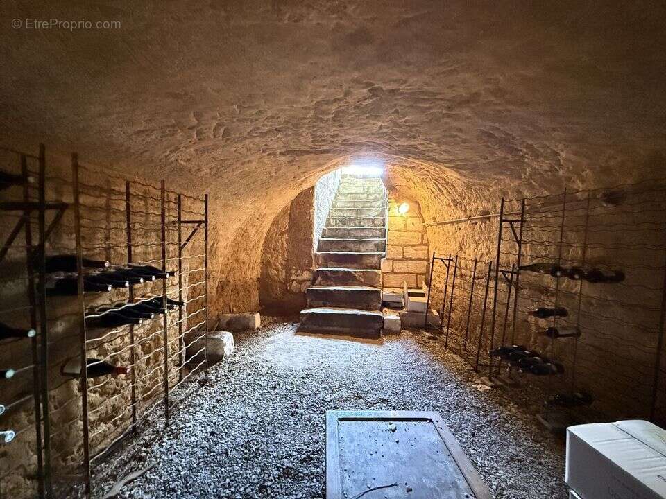 Maison à PONT-SUR-YONNE