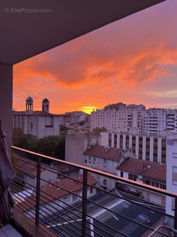 Appartement à MARSEILLE-4E