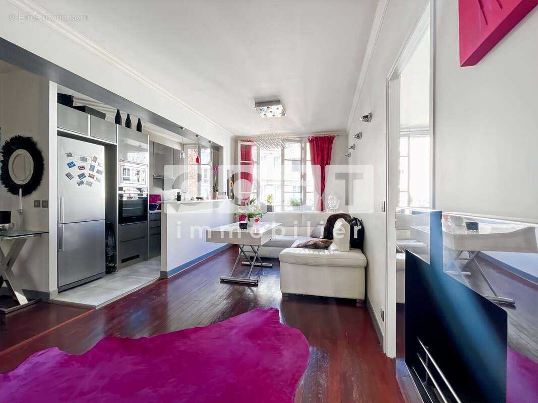 Appartement à PARIS-17E