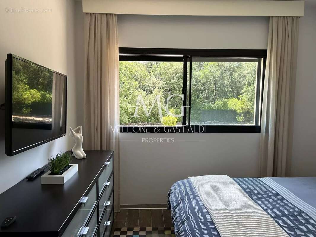 Maison à MONTAUROUX