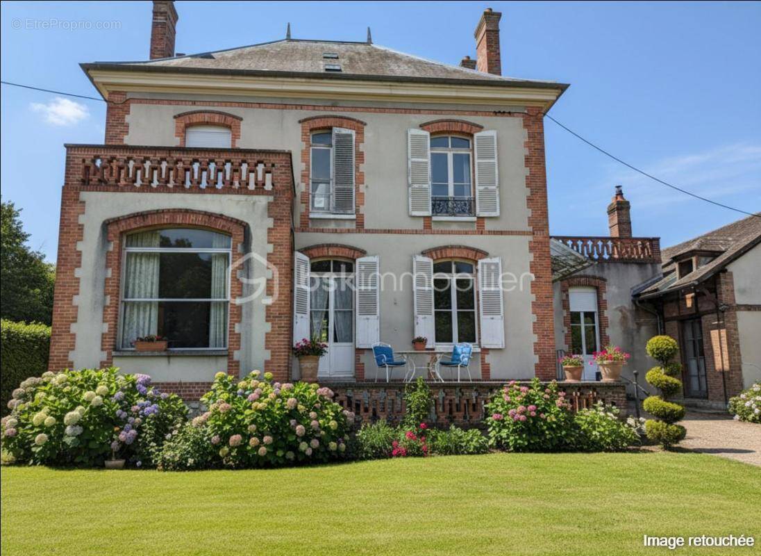 Maison à PONT-SUR-YONNE
