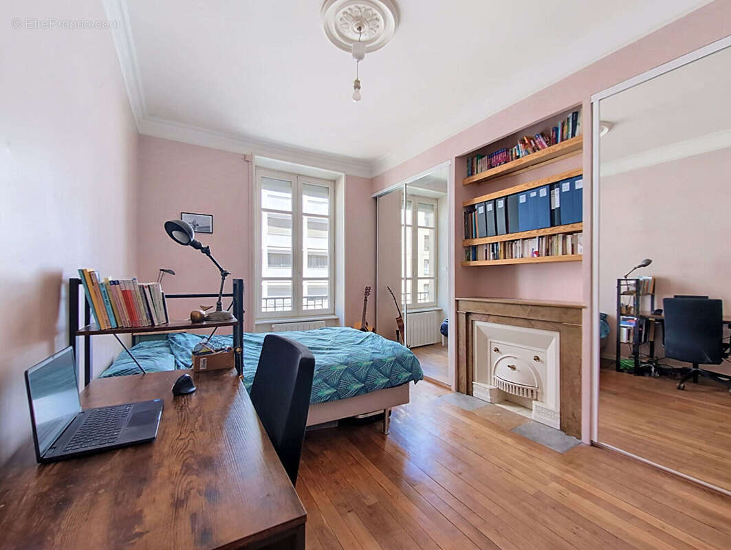 Appartement à LYON-6E