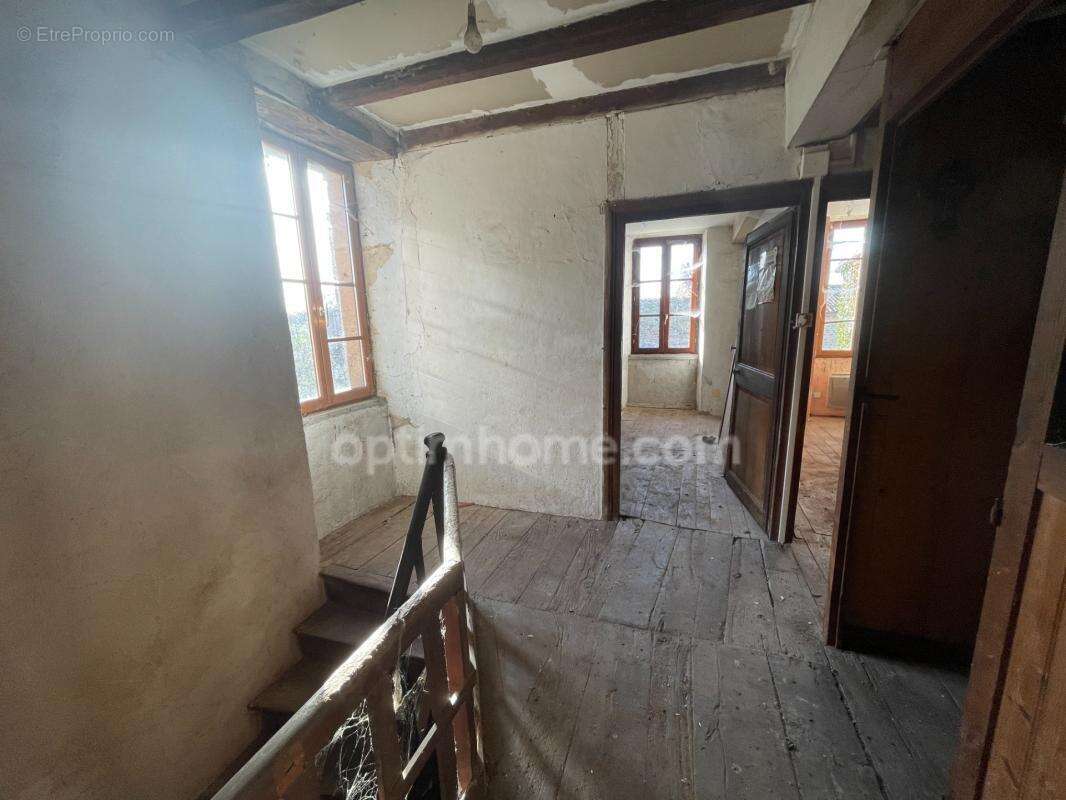 Charmante maison 70 m2 à rénover  avec grange et jardin - photo 7
