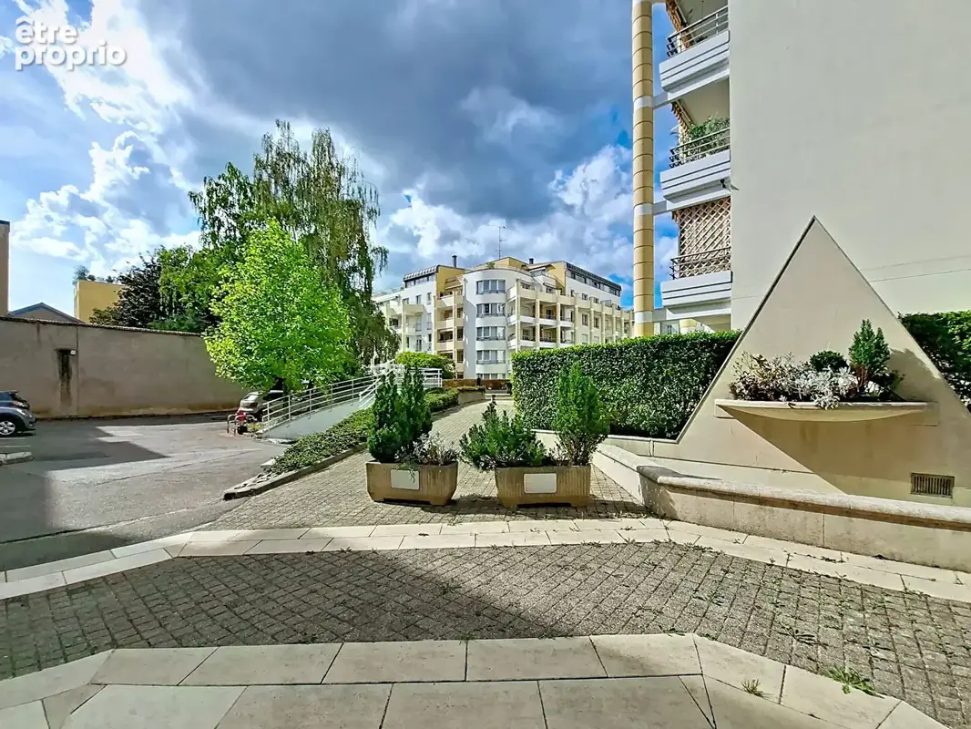 NANCY gare, Résidence du Grand Verger,F2 avec  jardin et parking. - photo 2
