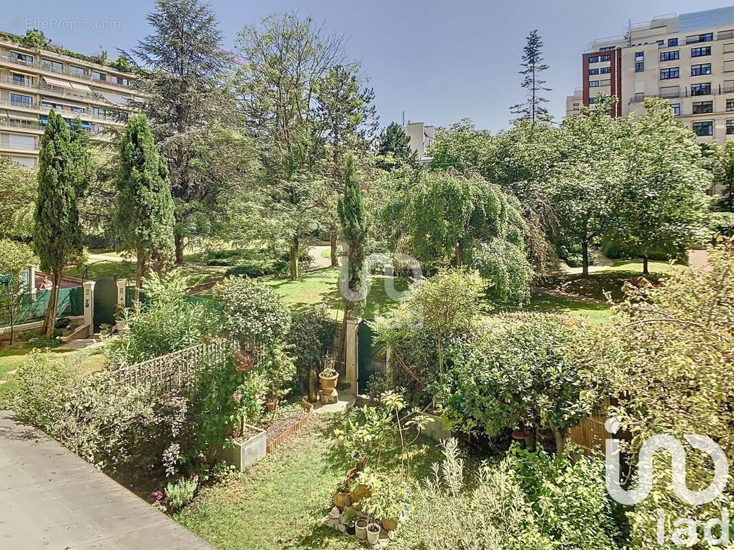 Photo 1 - Appartement à PARIS-16E