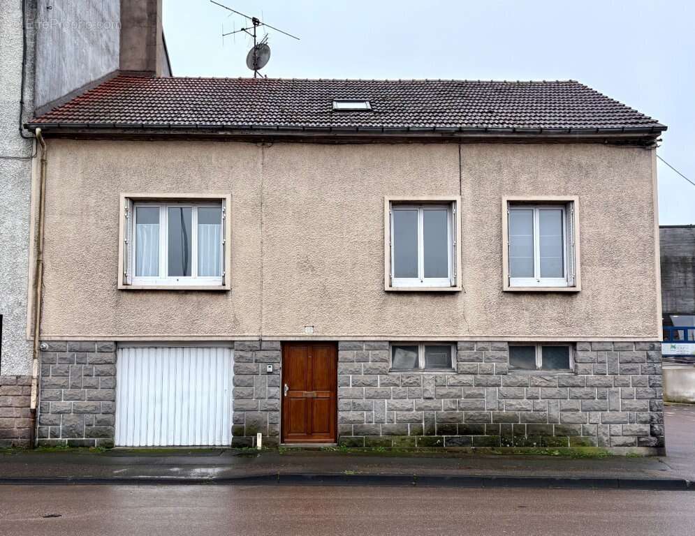 Maison à AUTUN