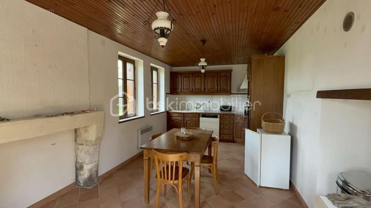 Grande longère avec dépendances sur parcelle de 4700 m² – Nogent-le-Bernard (35 min du Mans) - photo 8
