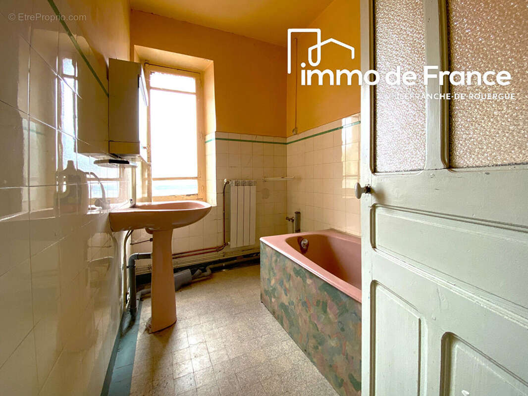 Commerce à VILLEFRANCHE-DE-ROUERGUE