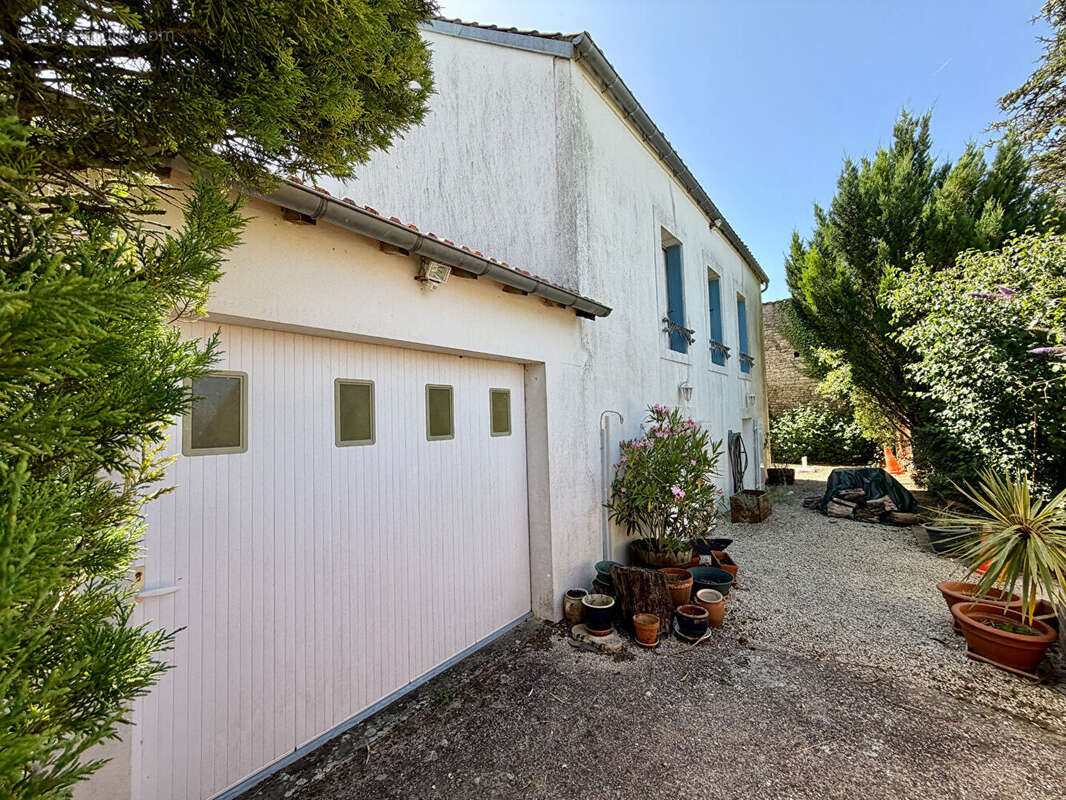 Maison à LES EDUTS