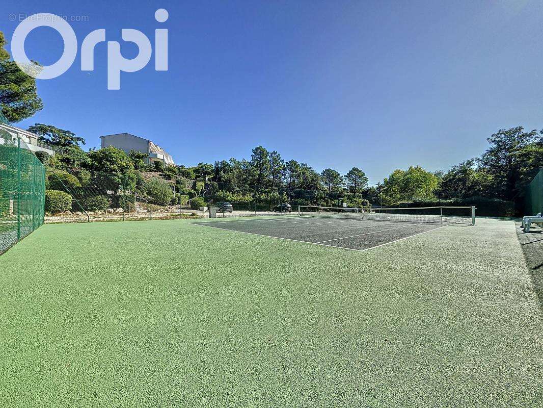 Saint-Aygulf – 2 pièces avec jardin, piscine, tennis et plage à pied - photo 10