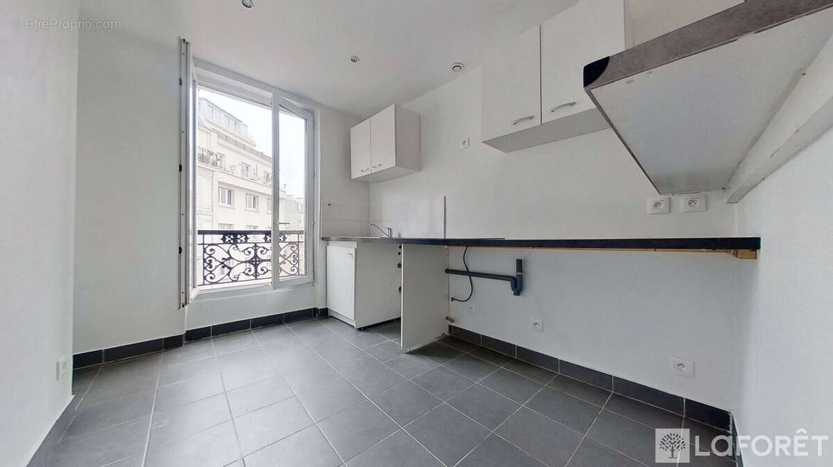 Appartement à PARIS-17E