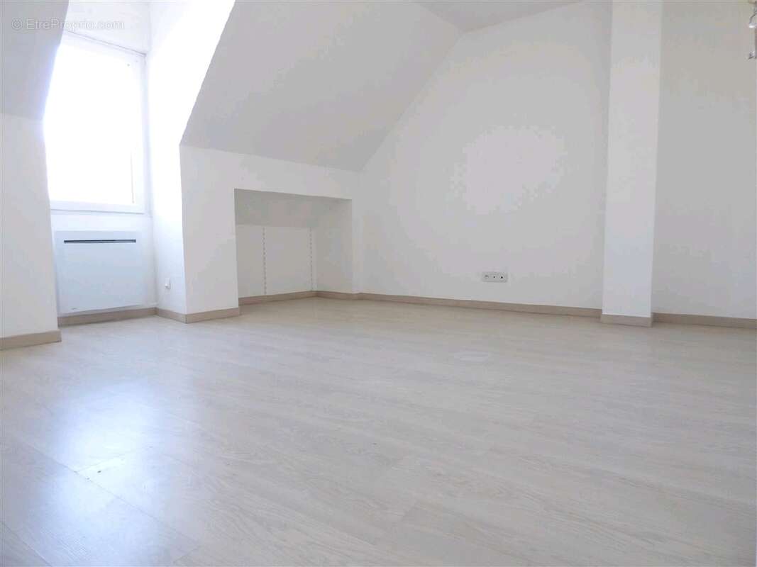 Appartement à SURVILLIERS