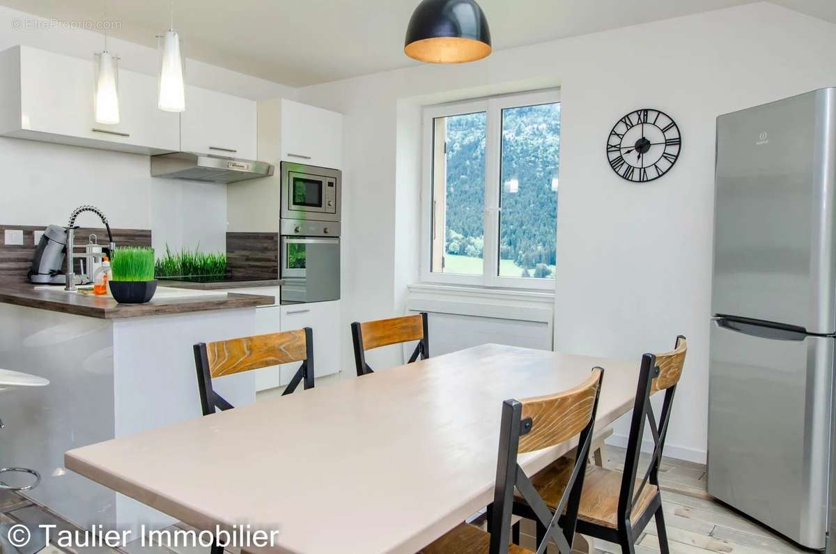 Appartement à RENCUREL