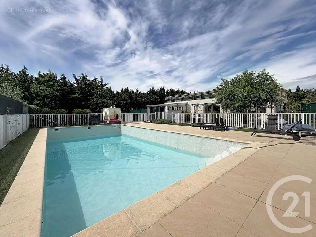 Appartement à MOUGINS