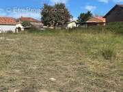 Terrain à SAINT-GEOURS-DE-MAREMNE