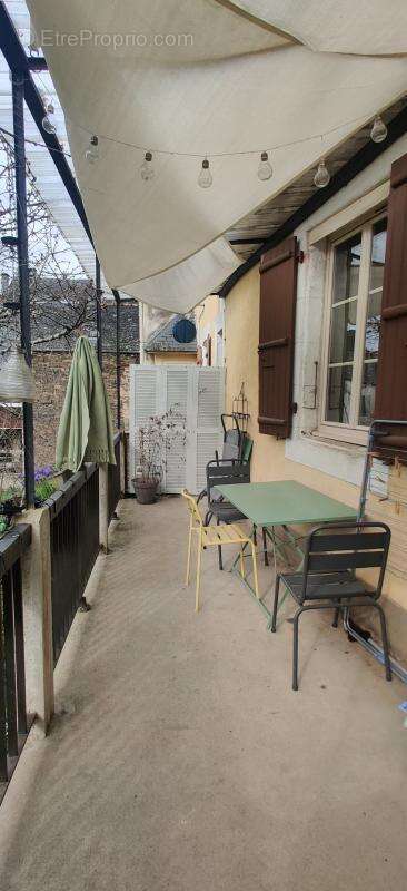 Maison à ALLASSAC