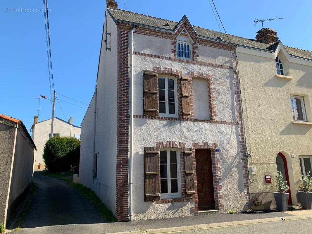 Maison à JALLAIS