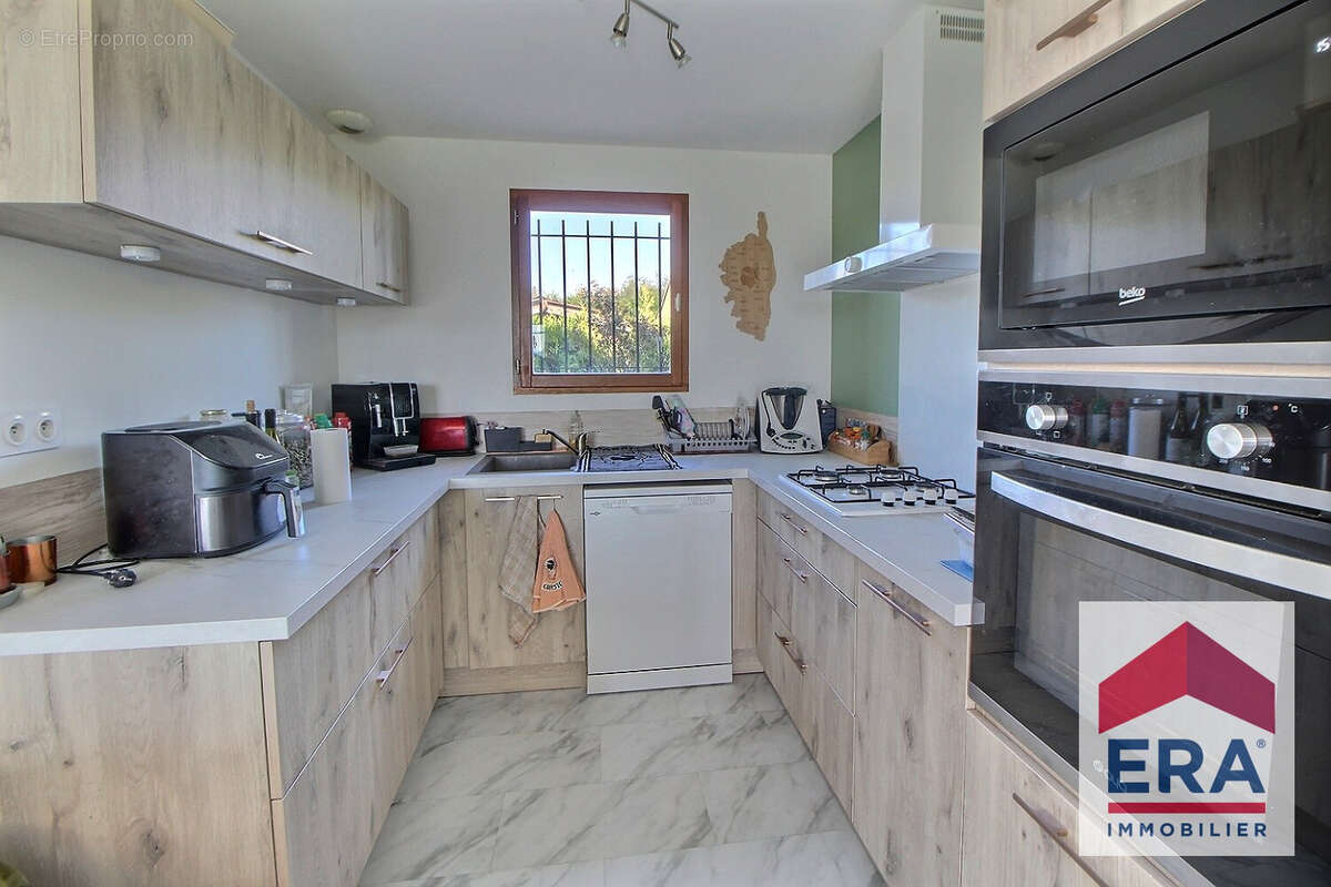 Maison à SUZE-LA-ROUSSE