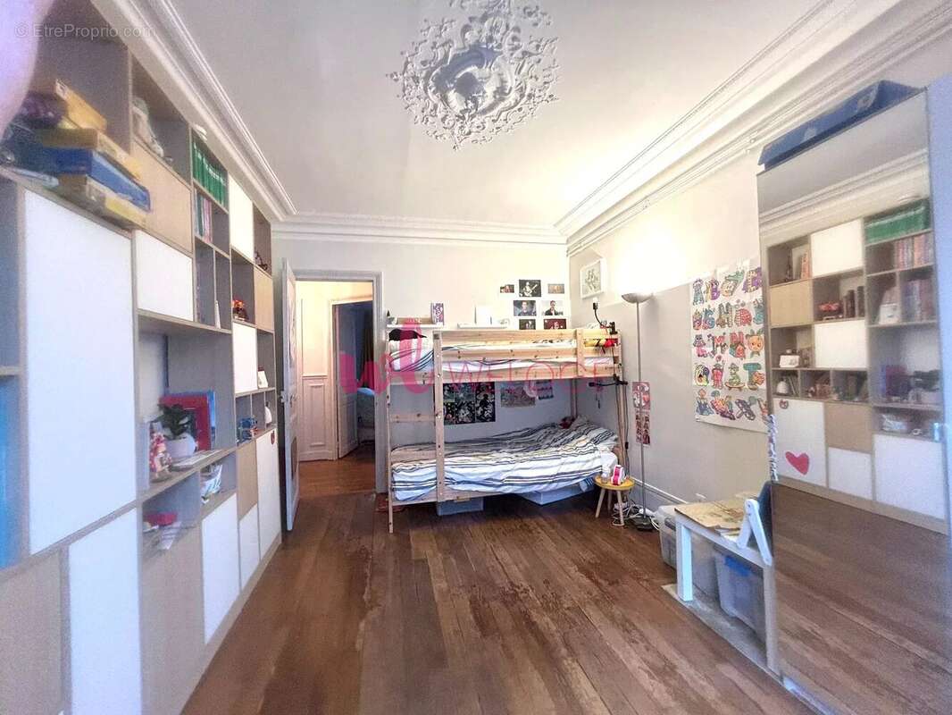 Appartement à PARIS-11E