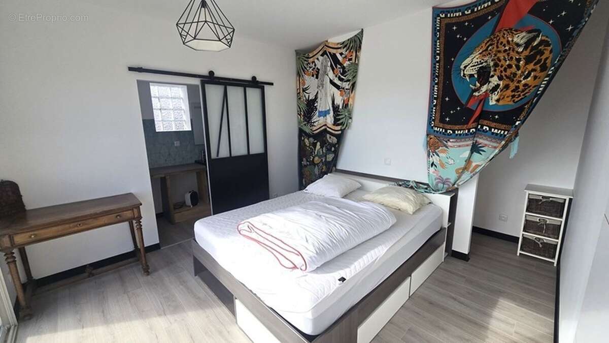 Maison à VILLEMOUSTAUSSOU