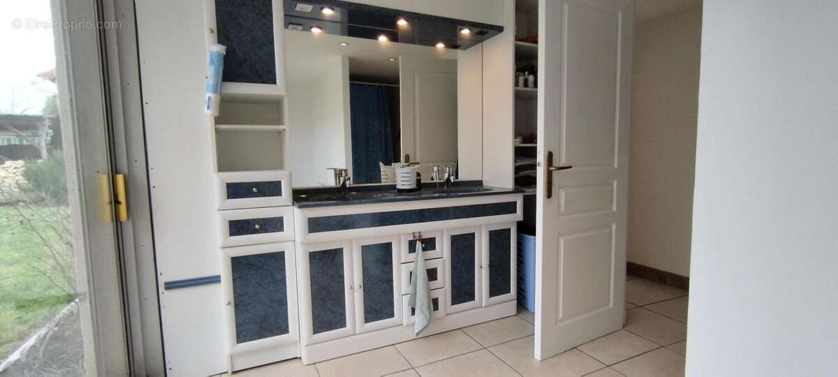 Maison à NEUVILLE-DE-POITOU