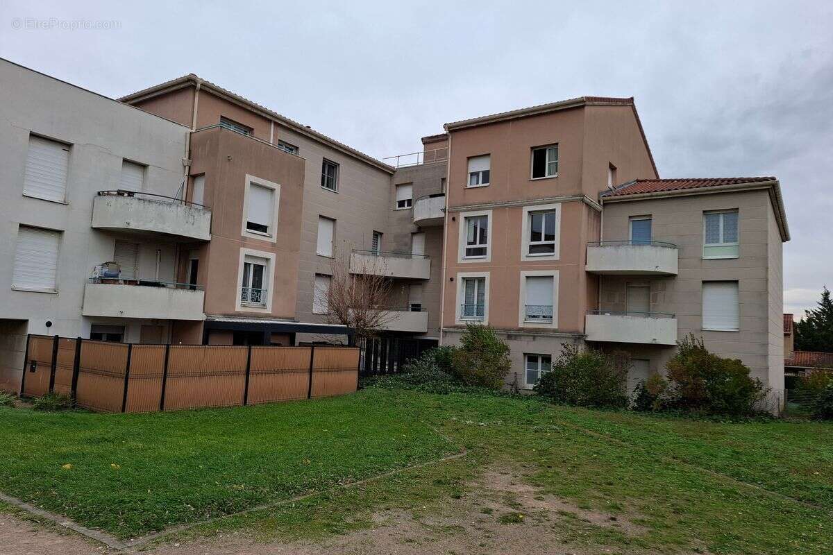 Appartement à PIERRE-BENITE