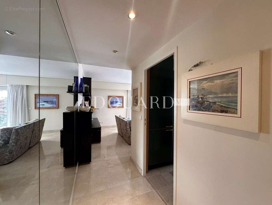 Appartement à ROQUEBRUNE-CAP-MARTIN