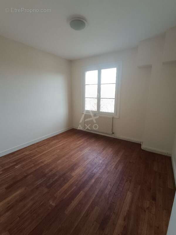 Maison 103 m² à Saint-Yrieix-Sur-Charente  - photo 8