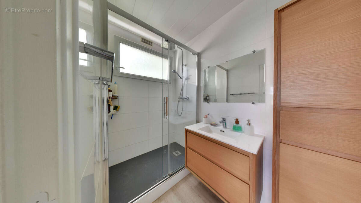 Appartement à LE PLESSIS-TREVISE