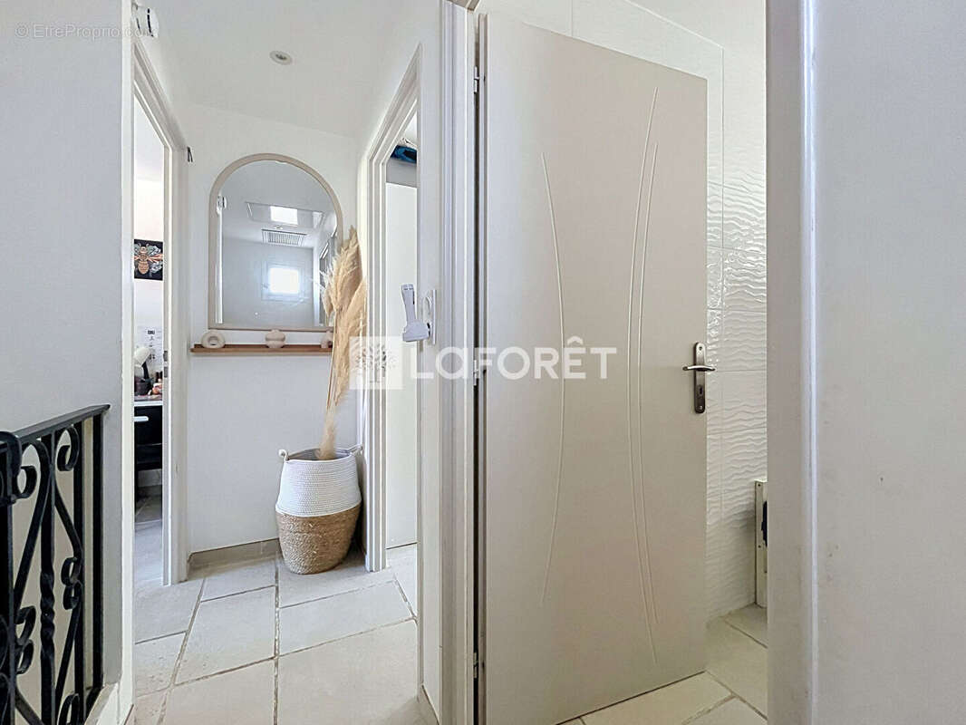 Nouveauté ! Maison de village entièrement rénovée avec prestations haut de gamme ! - photo 4