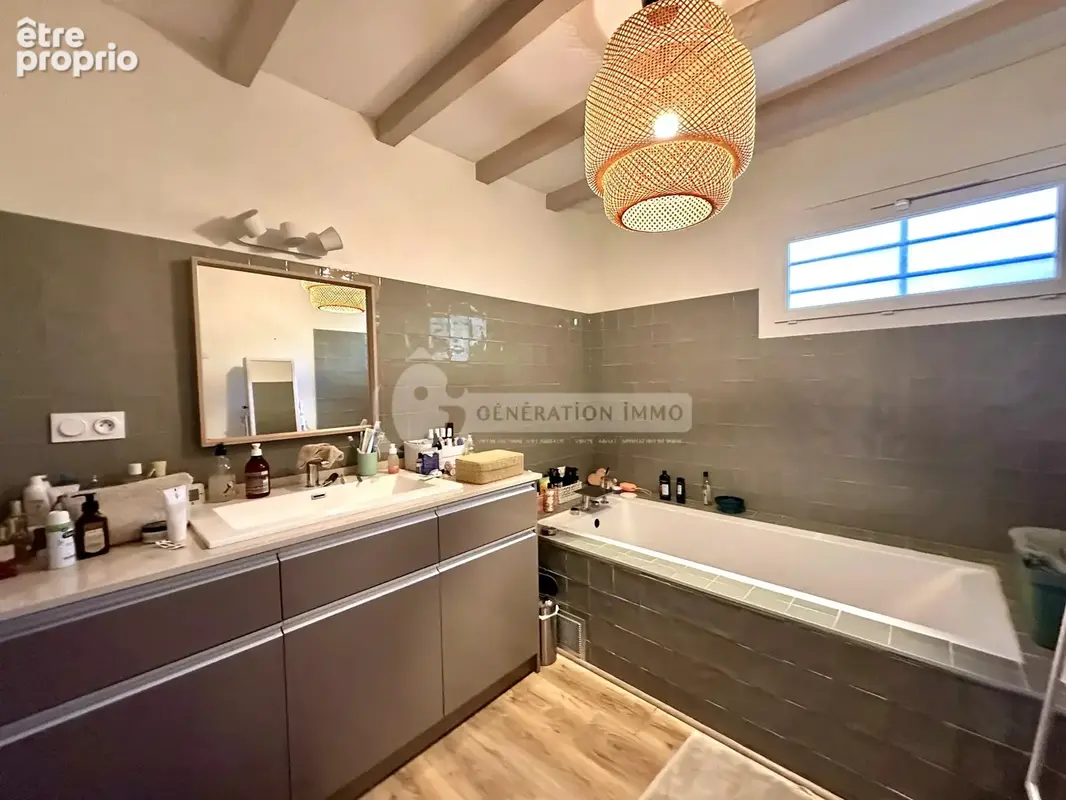 Fontvieille - Maison familiale 5 chambres sur parcelle de 1850m2 - photo 22