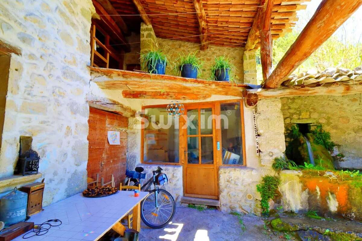 Maison à CORNILLON-SUR-L'OULE