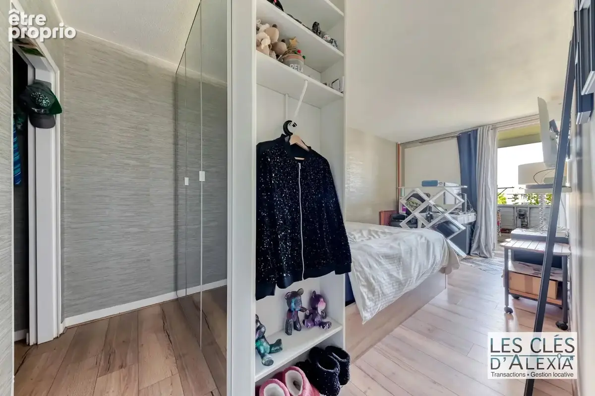 Superbe appartement familial rénové avec balcon filant – Résidence de standing avec parc & tennis - photo 10